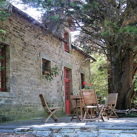 Cottage Du Manoir De Tregaray Sixt-sur-Aff Kültér fotó