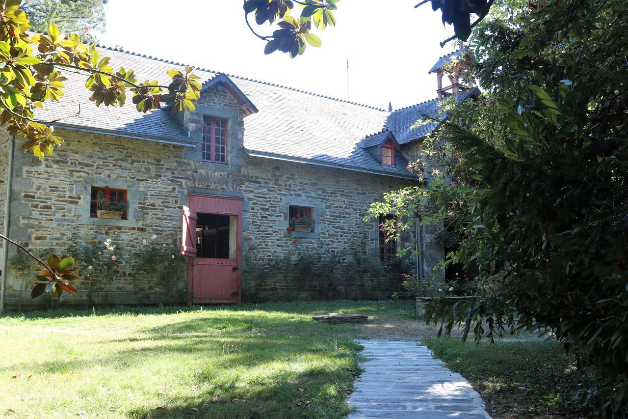 Cottage Du Manoir De Tregaray Sixt-sur-Aff Kültér fotó